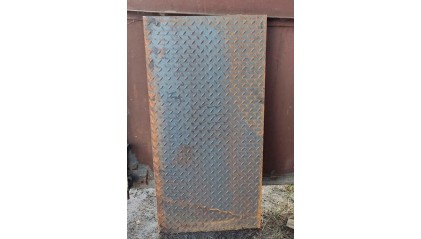 лист стальной рифленый чечевица 1,2 мм 09Г2С купить в Владимире