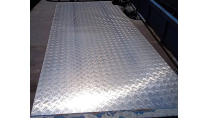 лист алюминиевый рифленый квинтет 0,3 мм ВД1 купить в Владимире