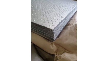 лист нержавеющий рифленый чечевица 1,5 мм AISI 321 купить в Владимире