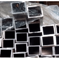 Труба алюминиевая профильная прямоугольная 80x30x2 мм АД31Т1 ГОСТ 18475-82