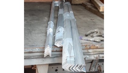 уголок алюминиевый равнополочный 10x10х1 мм АД31Т1 купить в Владимире