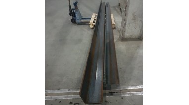 Уголок стальной горячекатаный равнополочный 20x20x3 мм 09Г2С ГОСТ 8509-93 фото